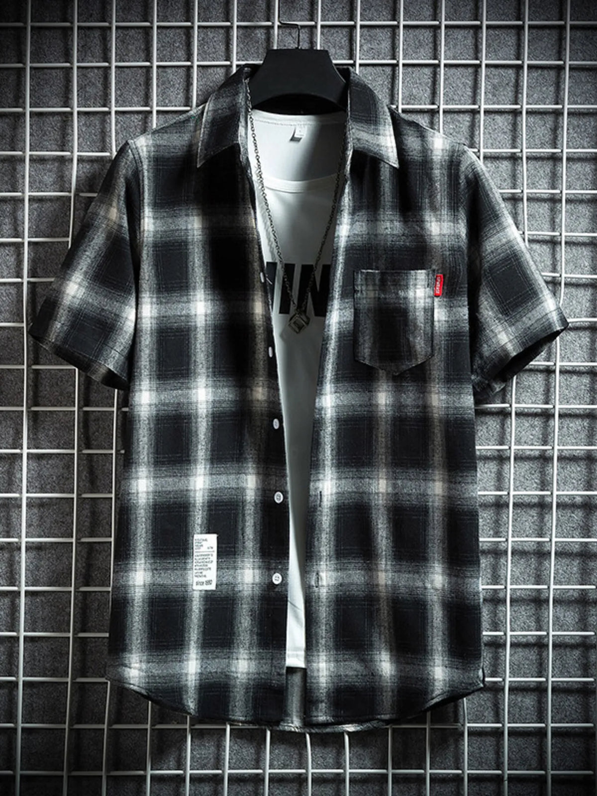 Men's Plaid Button-Up Short Sleeve Shirt | DCDesigns