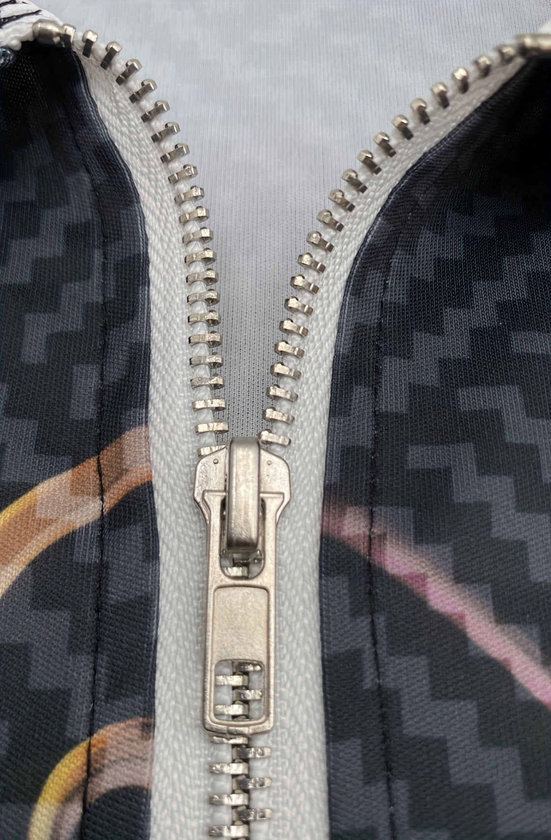 Stylish Golden Black Zippered Polo Shirts for Men - Fashionable Graphic Print, Short Sleeve, Lapel Collar Design - Perfect Summer Casual Tops & Pullovers