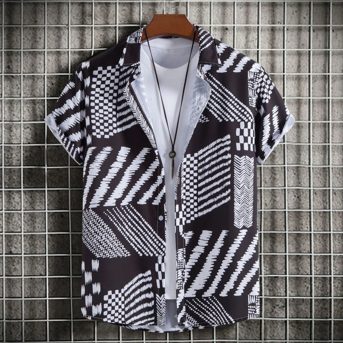 Men's Geometric Pattern Short Sleeve Button-Up Shirt | DCDesigns