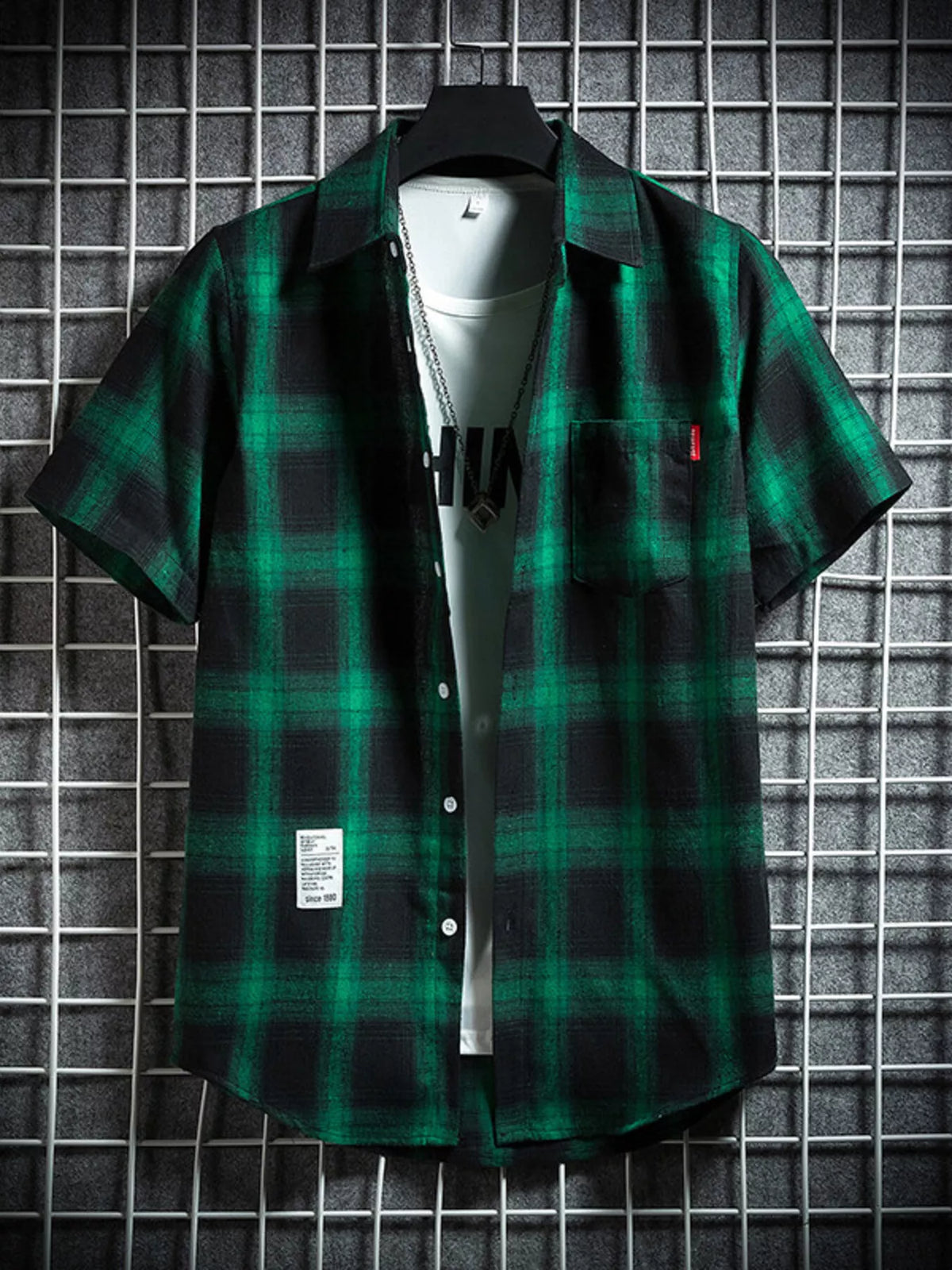 Men's Plaid Button-Up Short Sleeve Shirt | DCDesigns