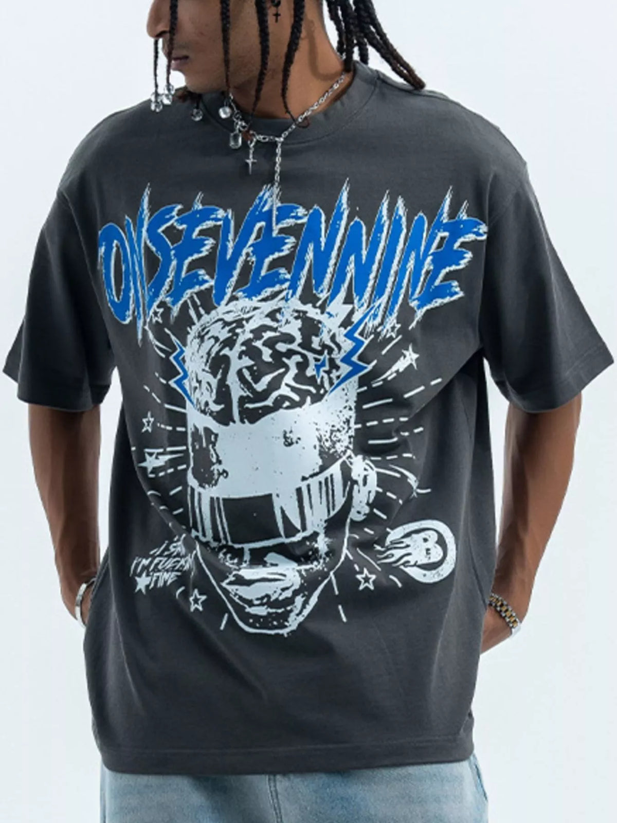 Men's oversized graphic T-shirt with relaxed streetwear fit