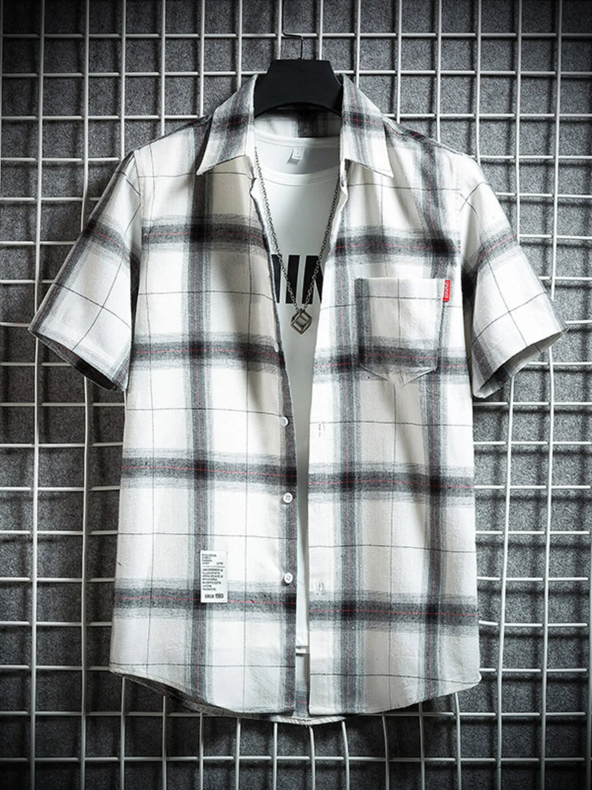 Men's Plaid Button-Up Short Sleeve Shirt | DCDesigns